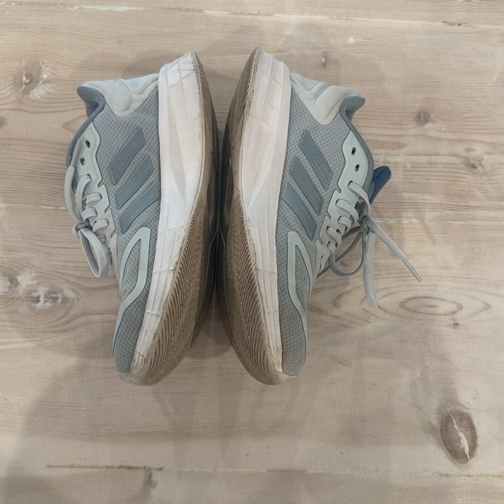 Adidas - Picture 7 of 10